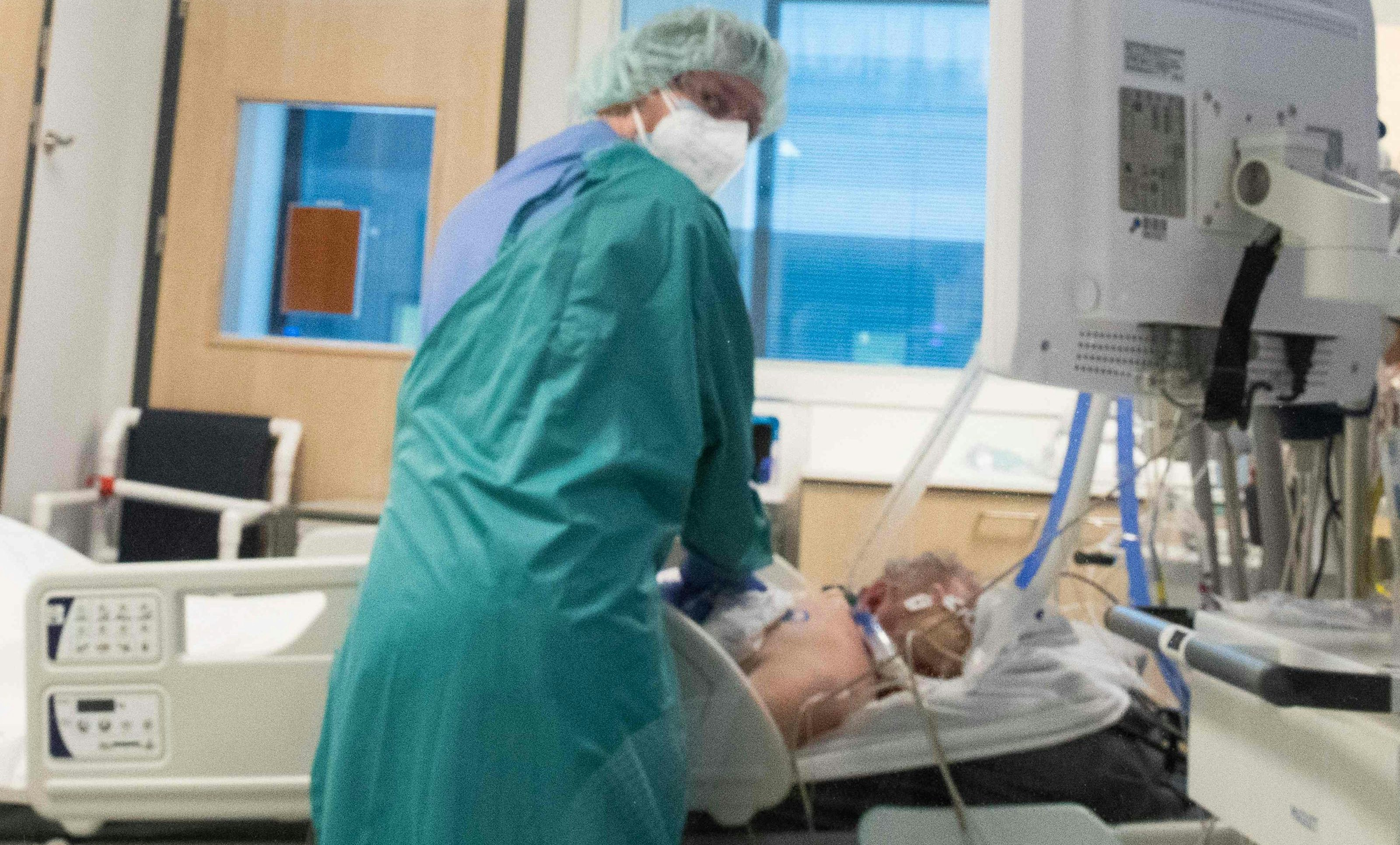 Omikron als große Unbekannte: Nie waren die Spitals-Belagszahlen am Ende eines Lockdowns so hoch.