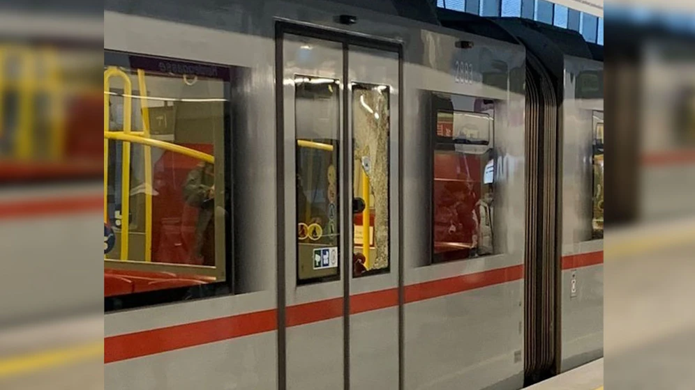 Der Schaden an der U-Bahn-Garnitur ist groß.