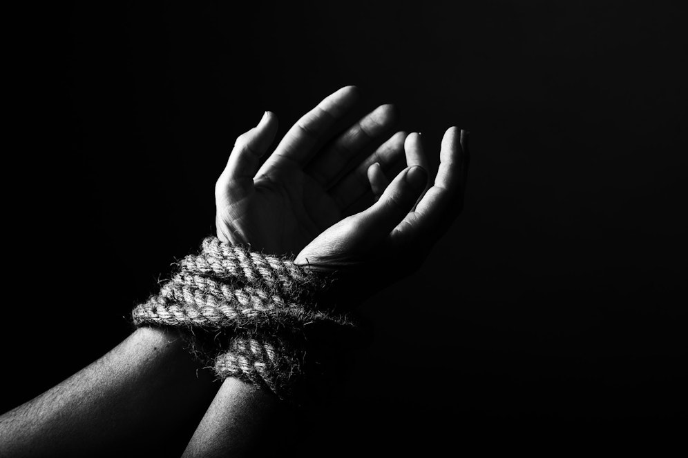 Margarita G. wurde von ihrem Mann entführt, dann hackte er ihr beide Hände ab. (Symbolbild)