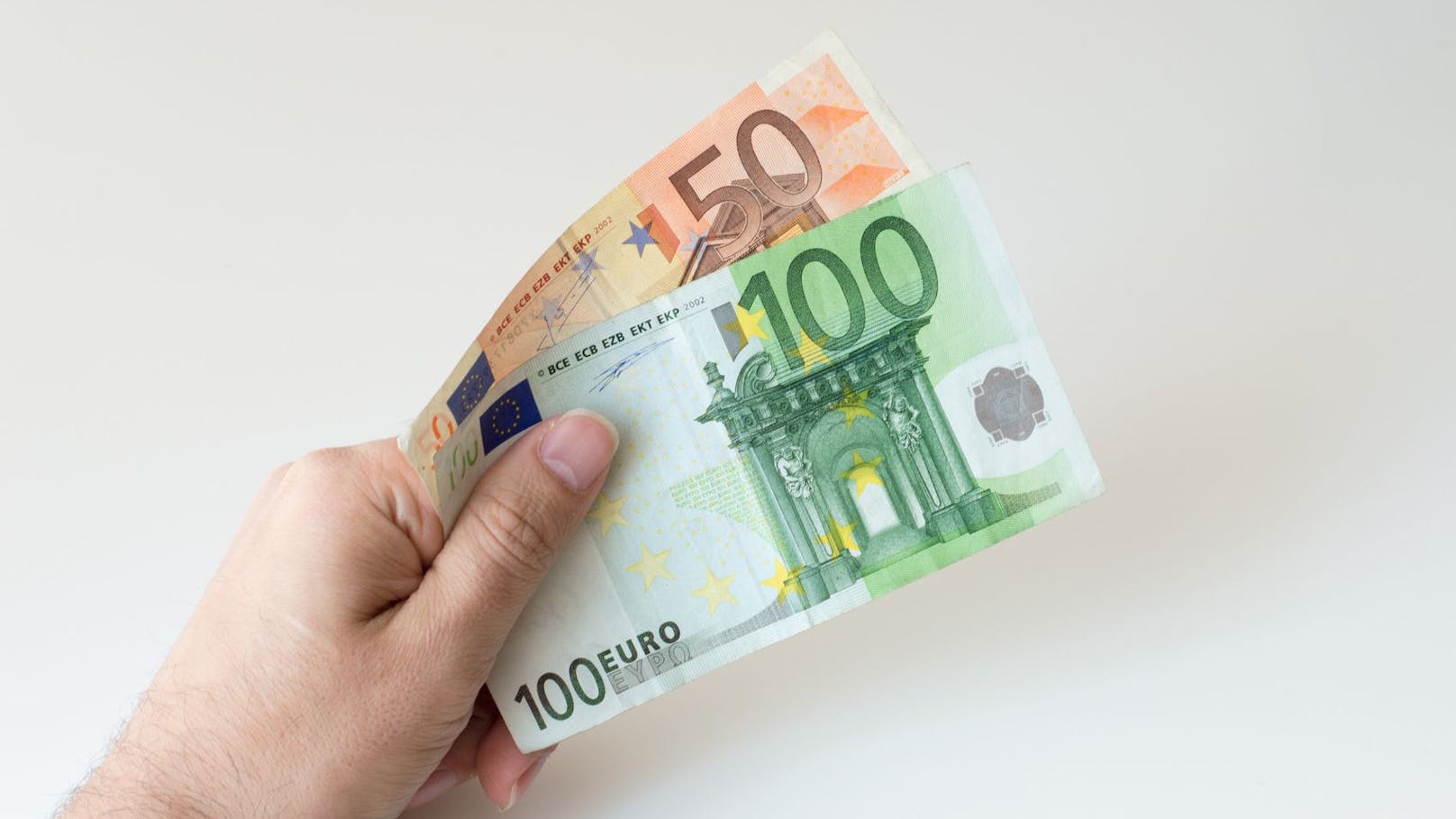 Einmalig 150 Euro werden für den Teuerungsausgleich an bedürftige Bürger zugeschossen.