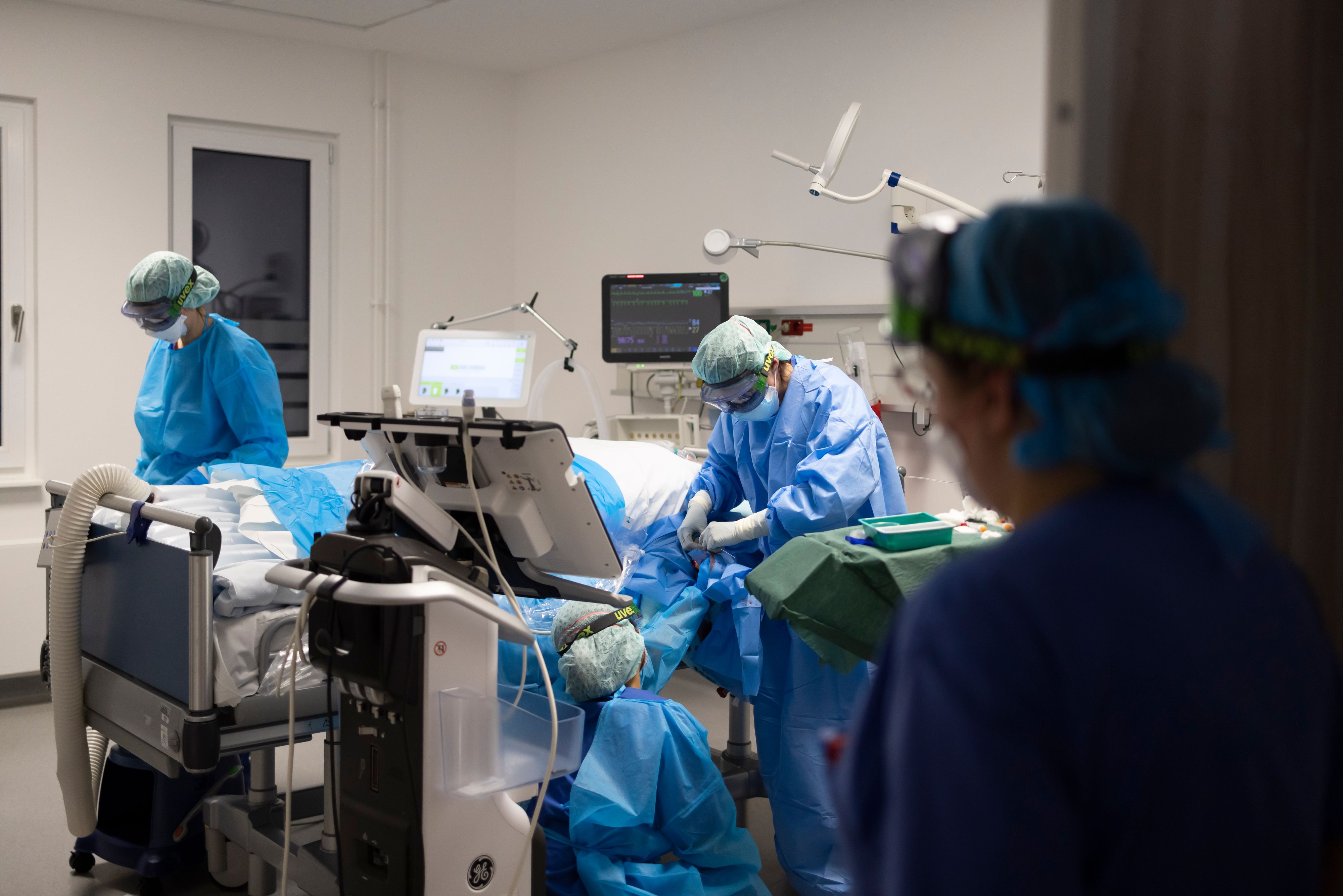 Die Lage auf den Intensivstationen bessert sich schrittweise.