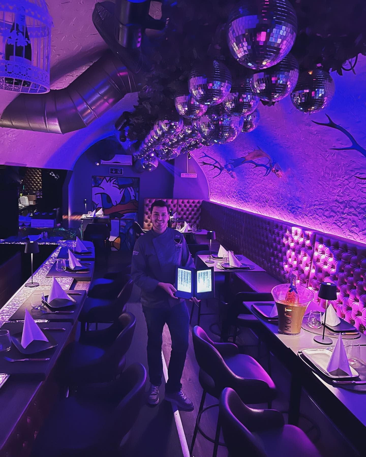 Der Club Wildwechsel in Wels wurde kurzerhand zu einem Restaurant mit 40 Sitzplätzen umgebaut.