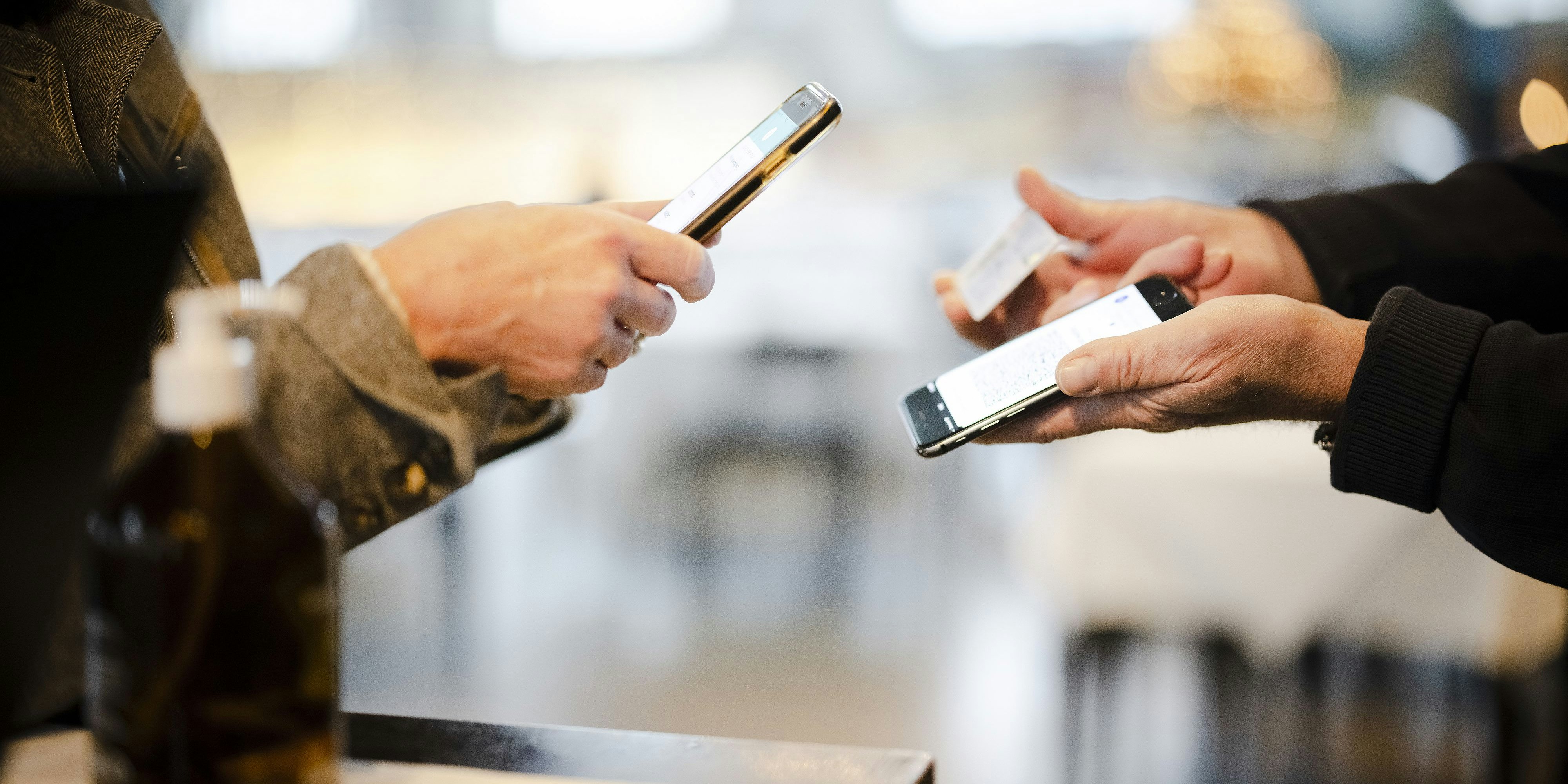 Unternehmen und Betriebe, die sich nicht an die Corona-Maßnahmen halten, müssen künftig erhaltene Gelder zurückzahlen.