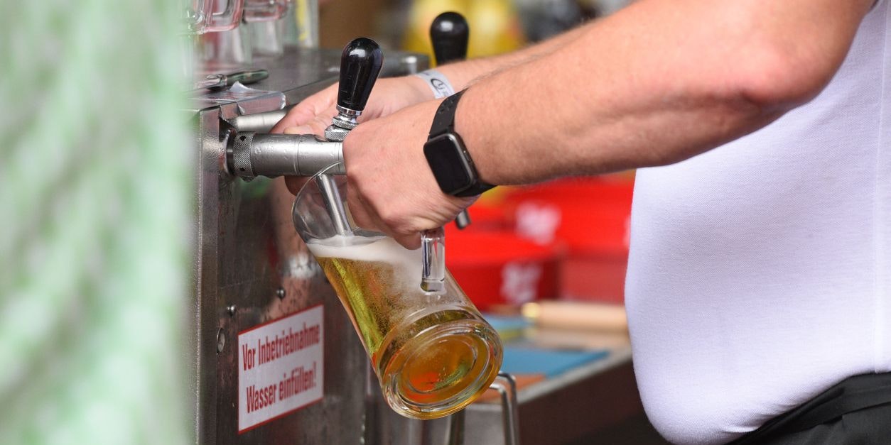 Bei Butter- oder Essiggeruch sollte man lieber Bedenken äußern.