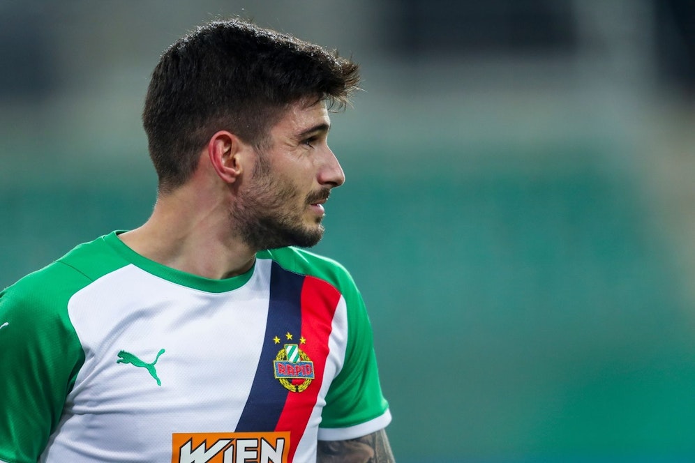 Taxi Fountas wird Rapid verlassen. 