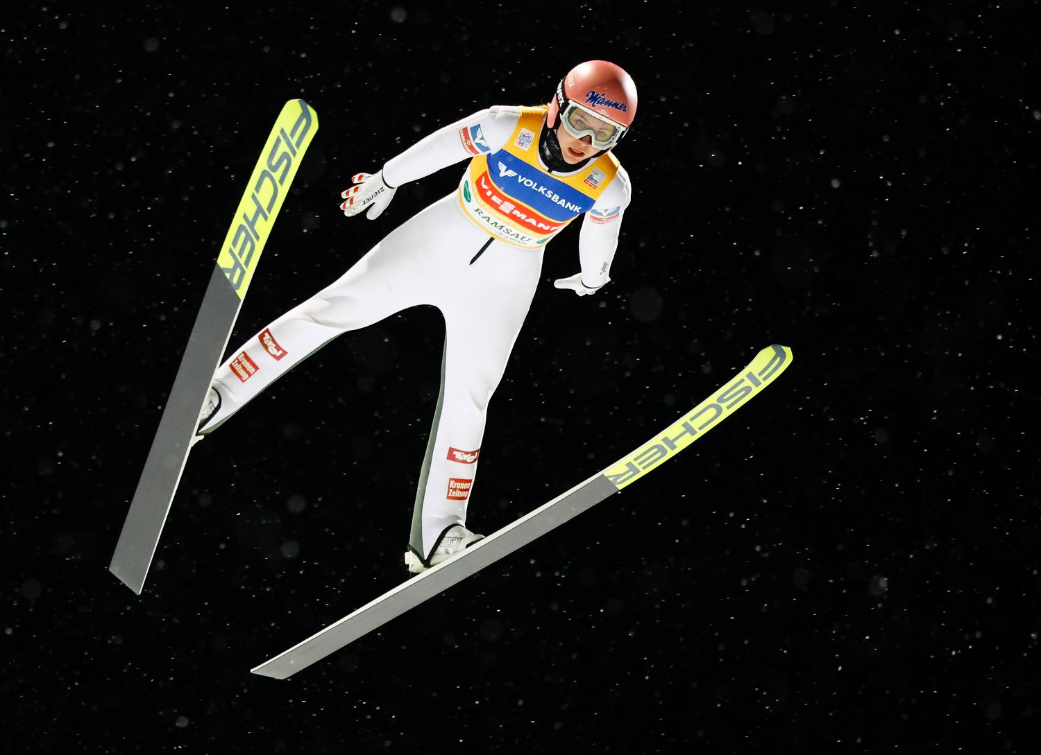 Sara Marita Kramer fliegt auch in der Ramsau zum Sieg. 