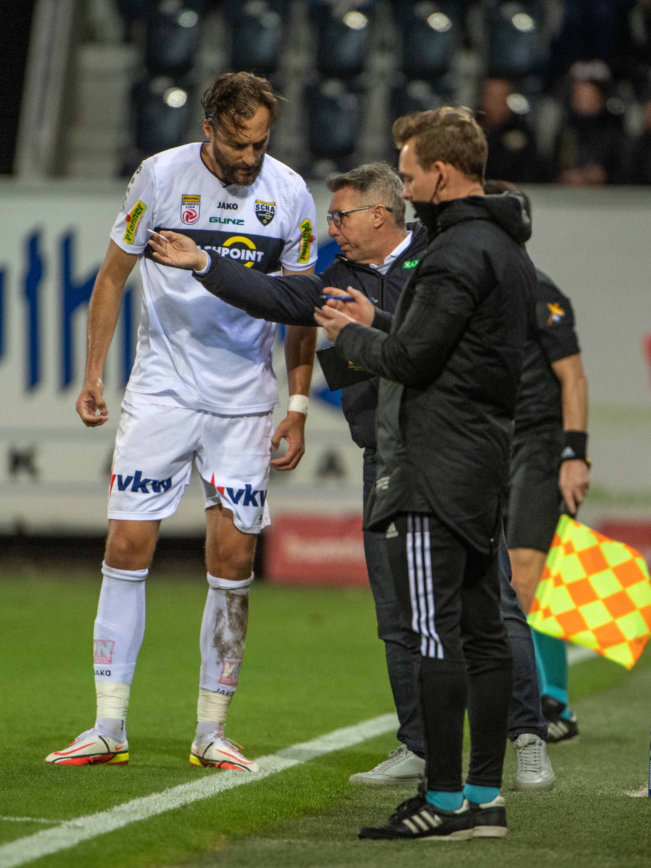 Damir Canadi mit Adthe Nuhiu