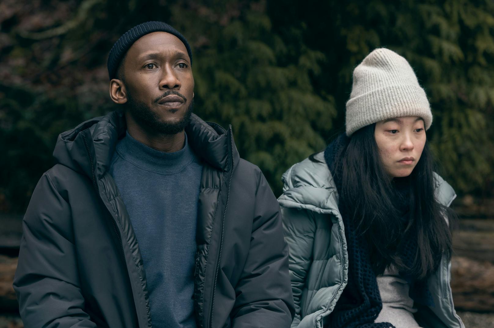 Mahershala Ali und Awkwafina in "Swan Song"