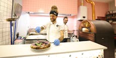 Influencer Hank Ge kreiert bunte Pizzawolken in Wien