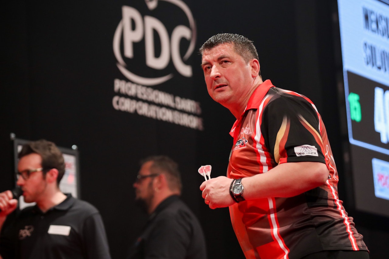 Heute.at - MA 35 verwehrt Darts-Star Suljovic Staatsbürgerschaft