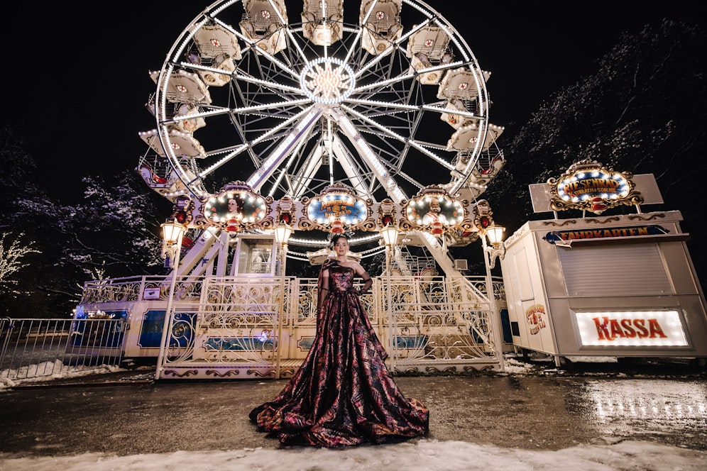 Modeschöpferin Eva Poleschinski wurde am Wiener Christkindlmarkt zur Weihnachtsfee.