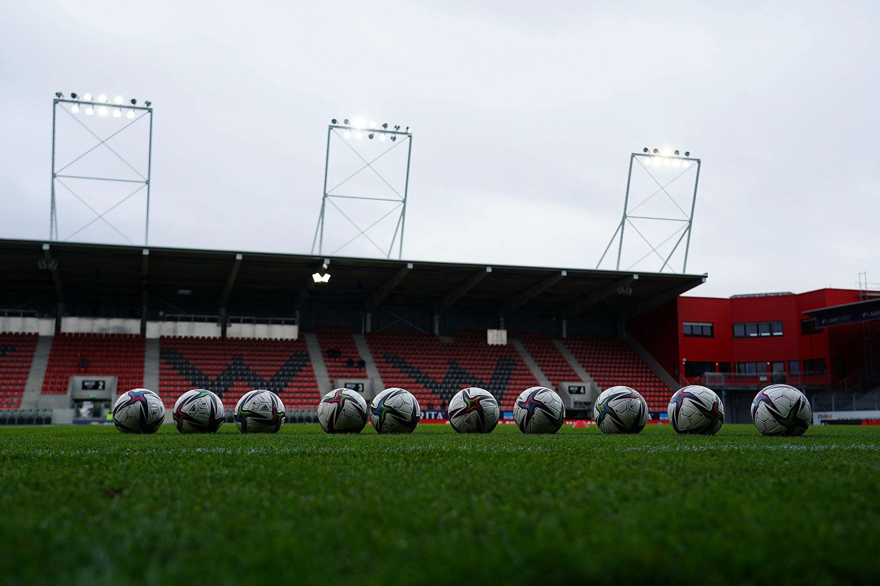 Das Stadion des deutschen Drittligisten SV Wehen Wiesbaden,