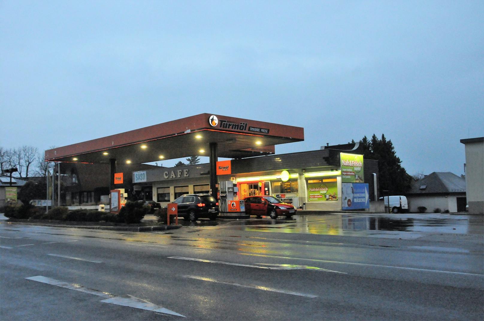 Die Tankstelle Eibesbrunn