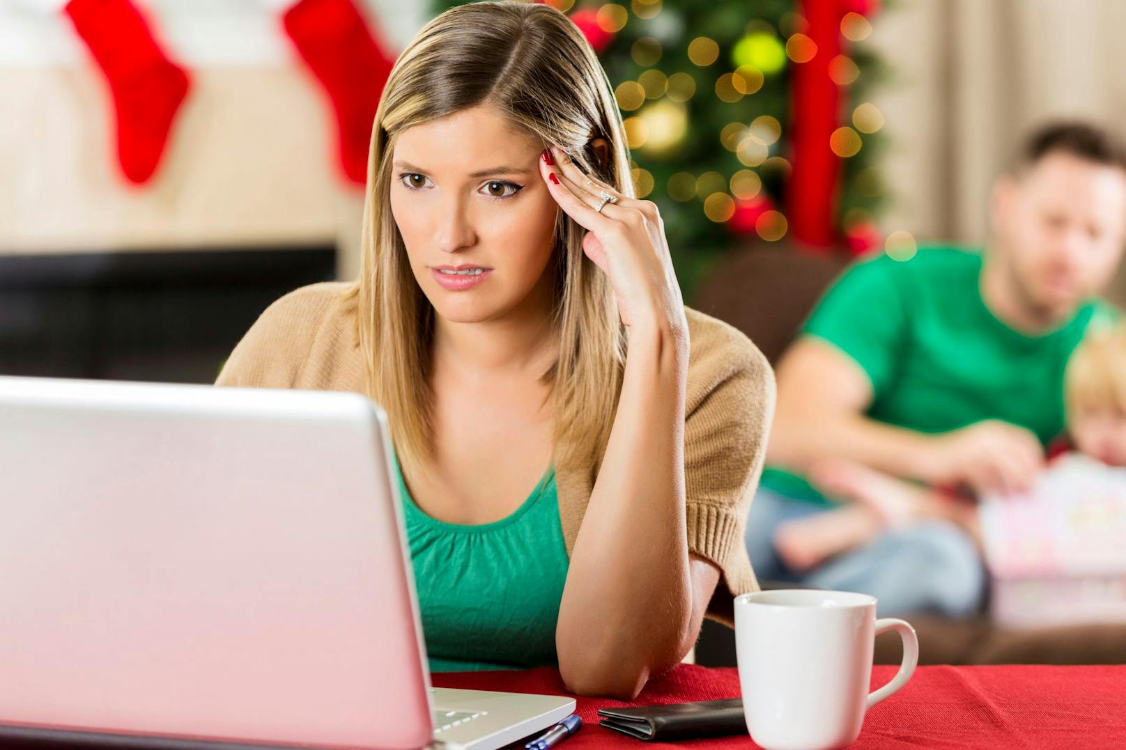 Der Einkauf im Internet kann vor Weihnachten besonders frustig werden.