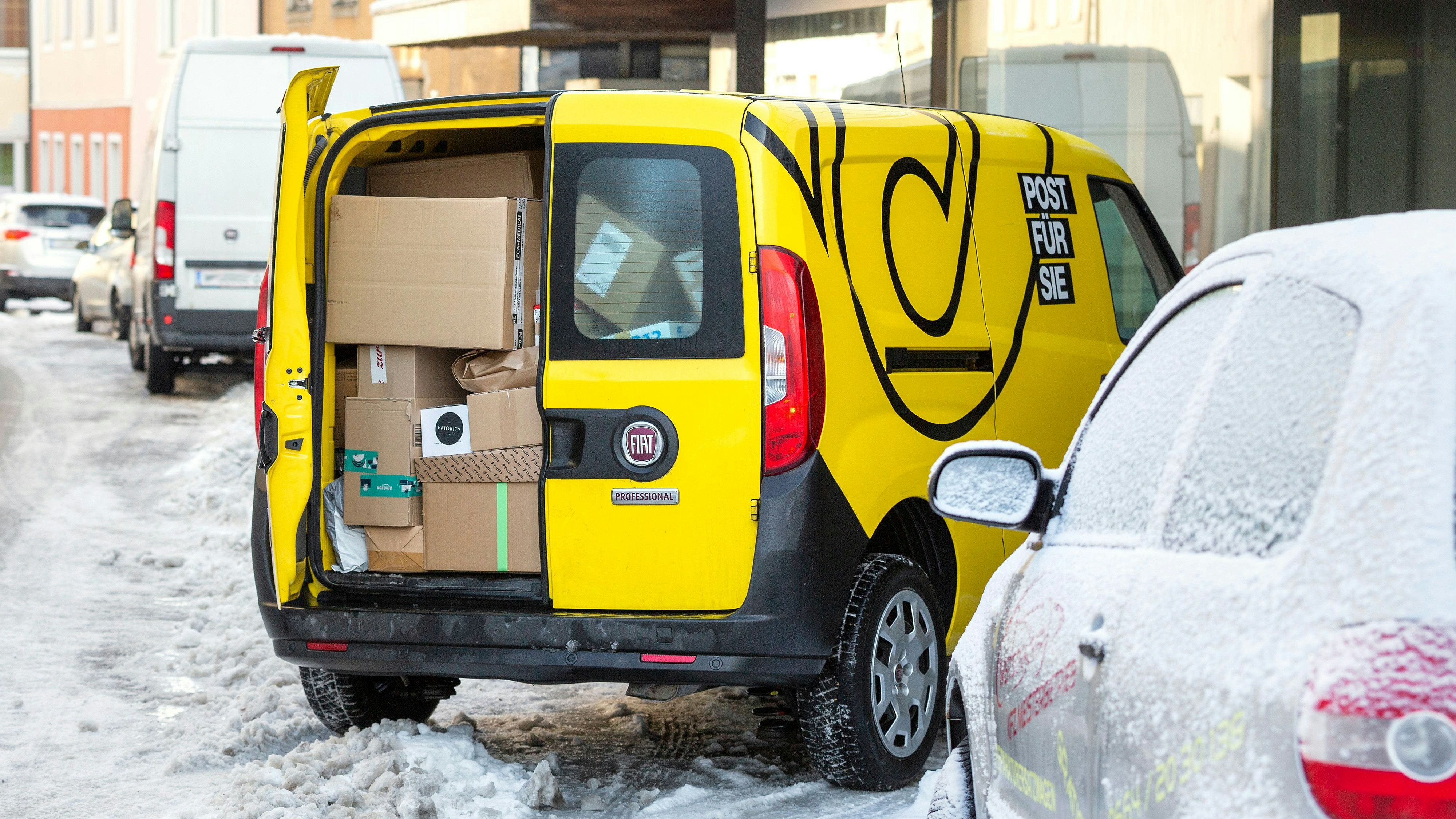 Heute.at - Postler müssen jetzt täglich 160.000 Pakete stemmen