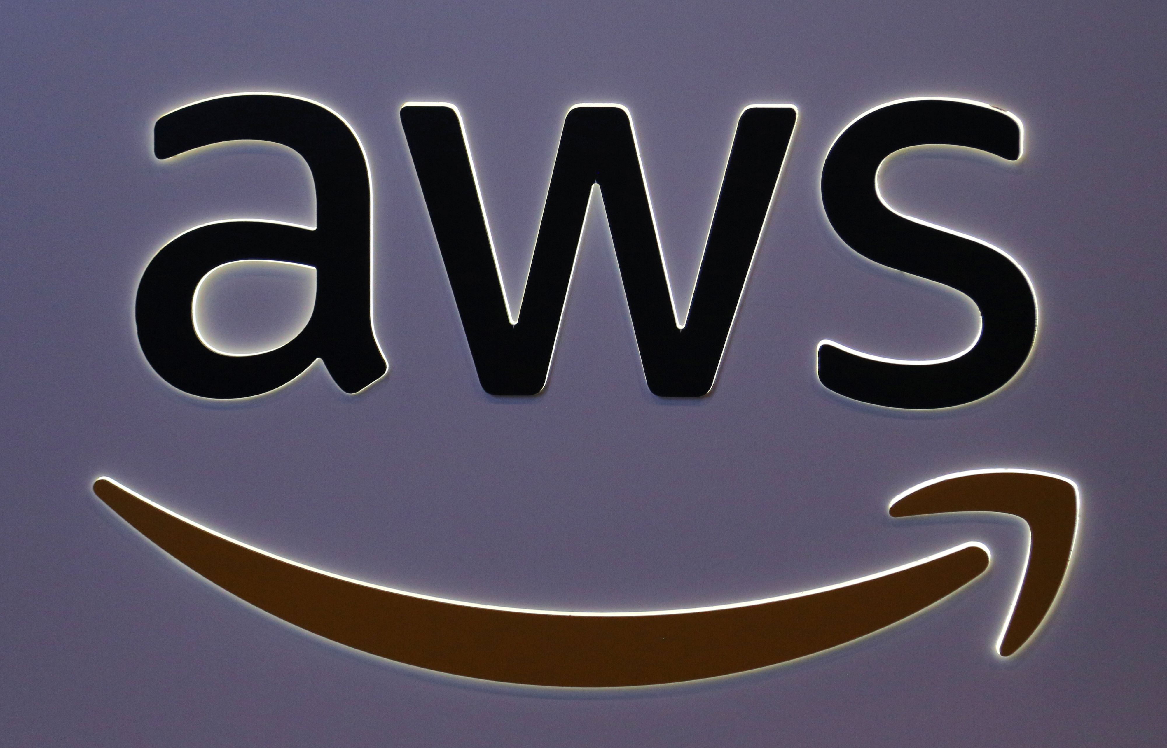 AWS investiert 100 Millionen US-Dollar in Innovationszentrum für generative KI.