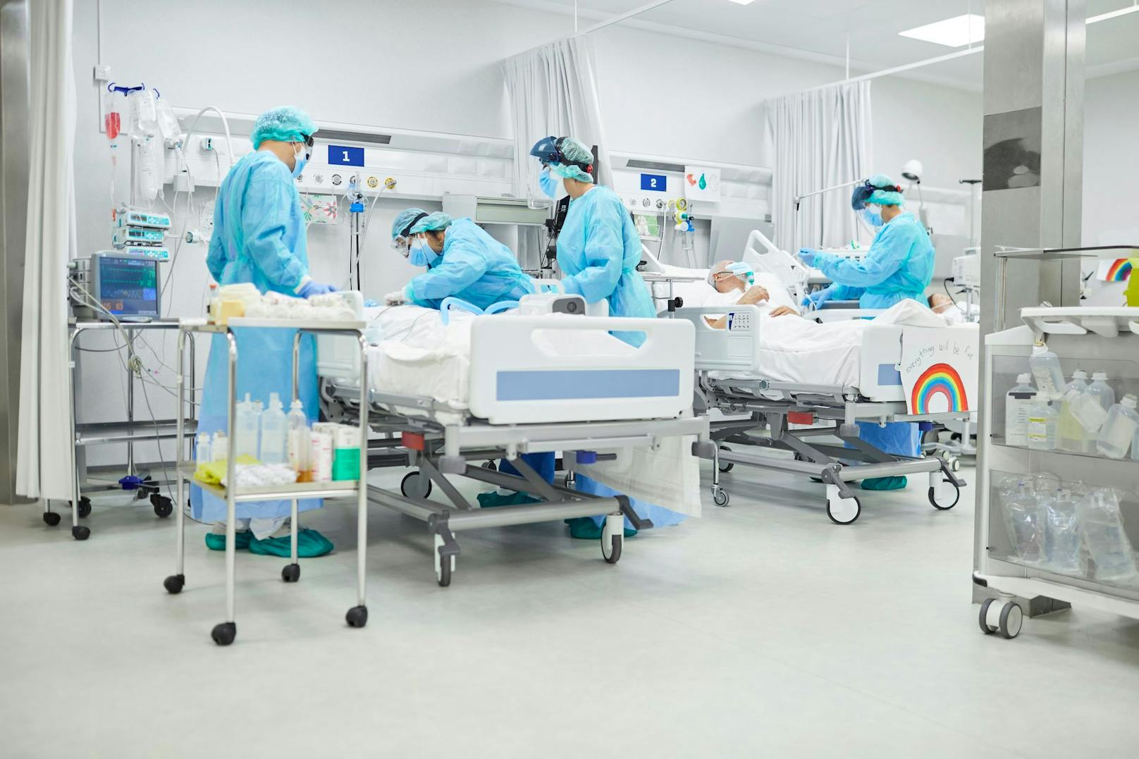 Immer noch liegen Hunderte Österreicher mit Covid-19 in den Krankenhäusern.