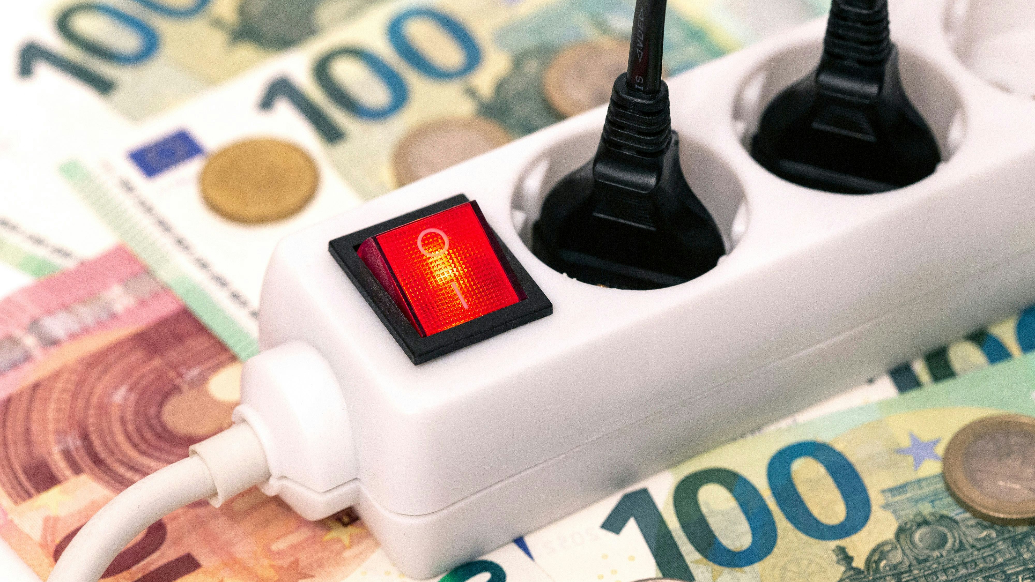 Strompreise und Netzentgelte steigen stark an. (Symbolbild)