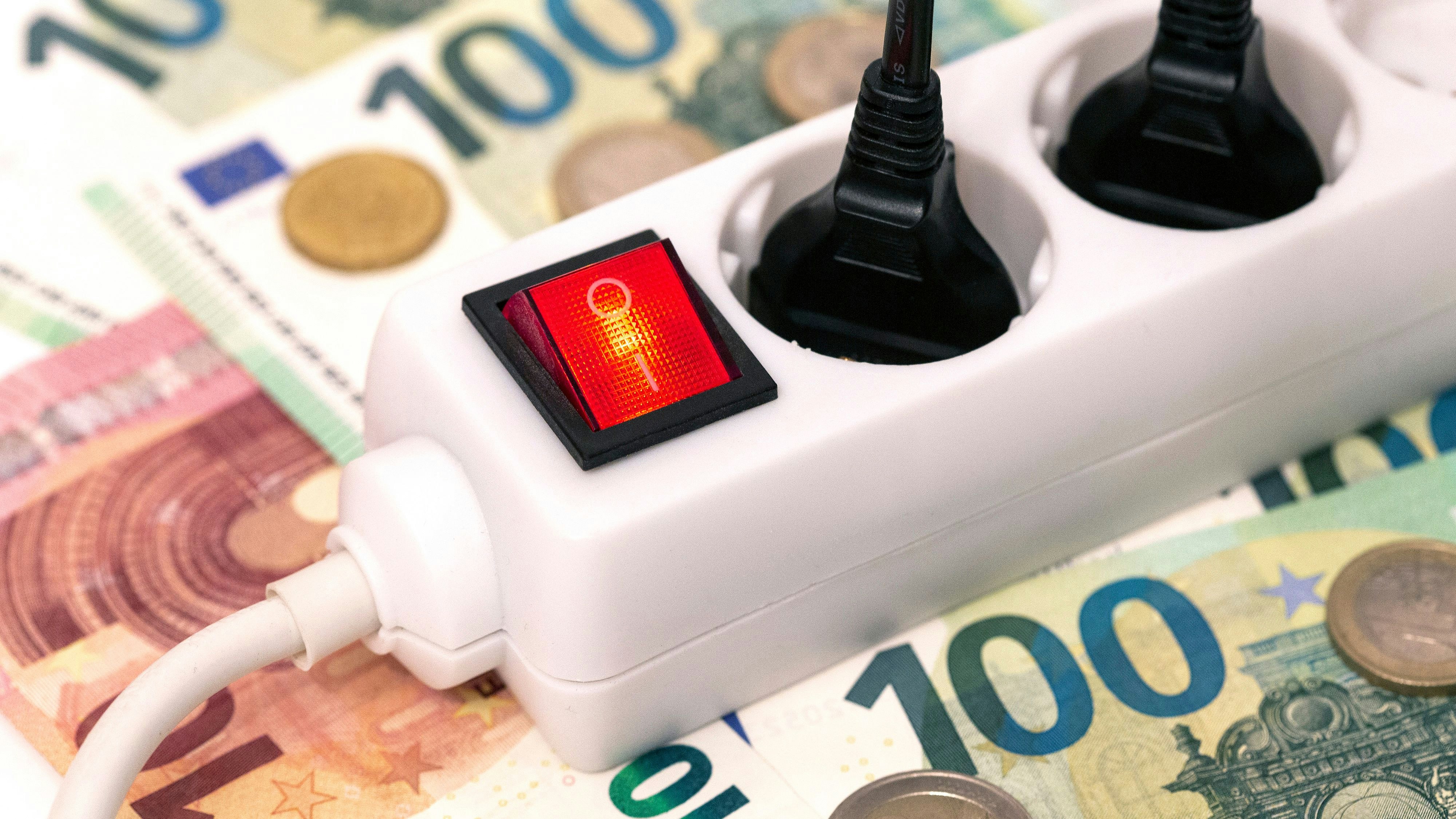 Strompreise und Netzentgelte steigen stark an. (Symbolbild)