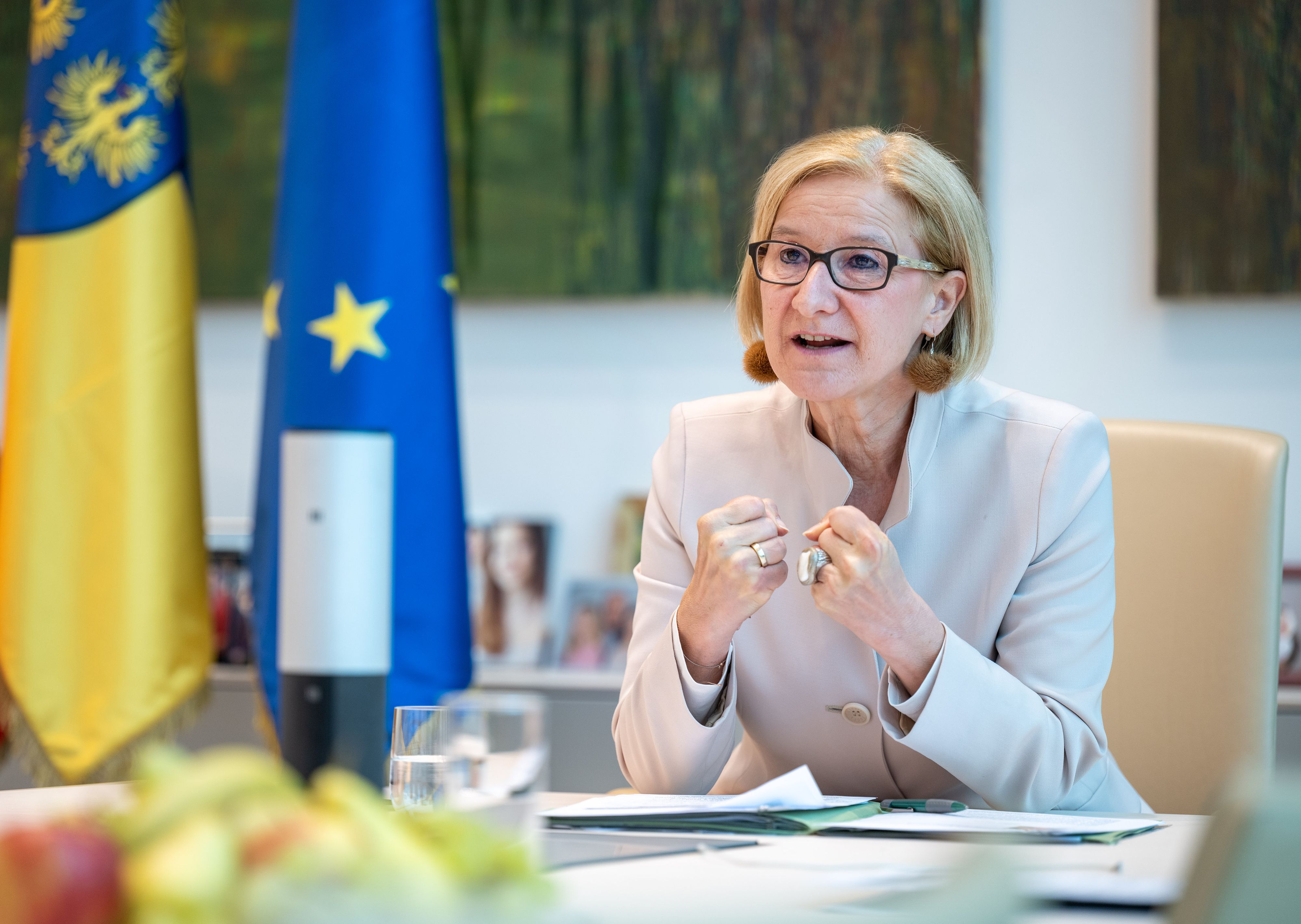 Die Landeshauptfrau im Interview.