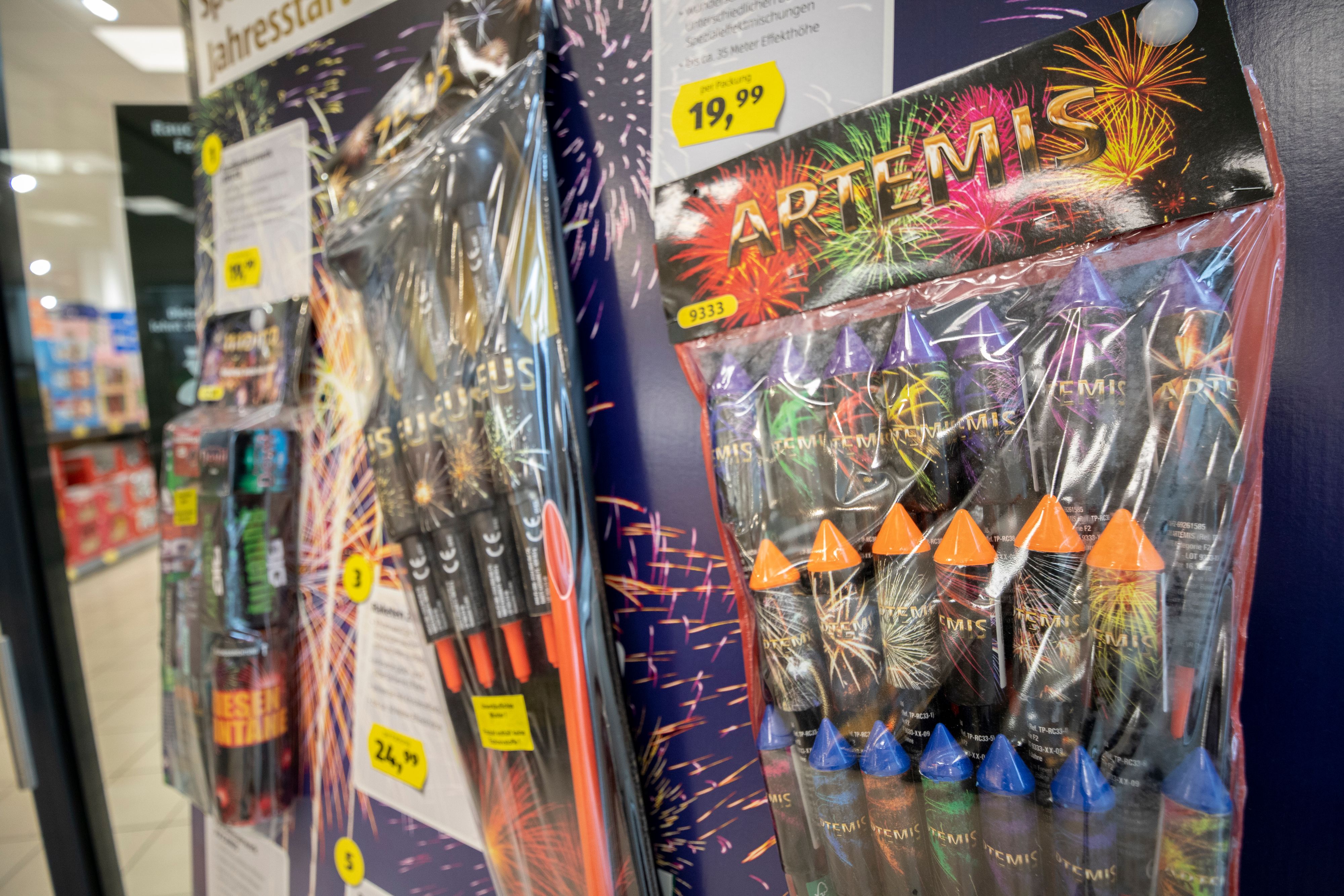 Supermarkt-Kette Spar streicht Feuerwerk nun komplett aus dem Sortiment.