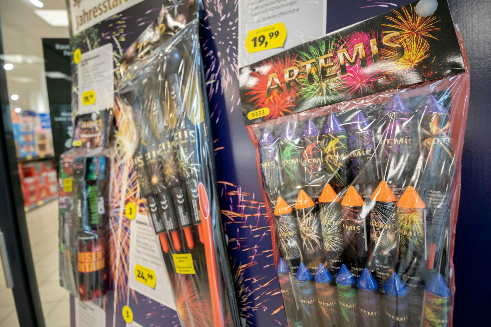 Supermarkt-Kette Spar streicht Feuerwerk nun komplett aus dem Sortiment.