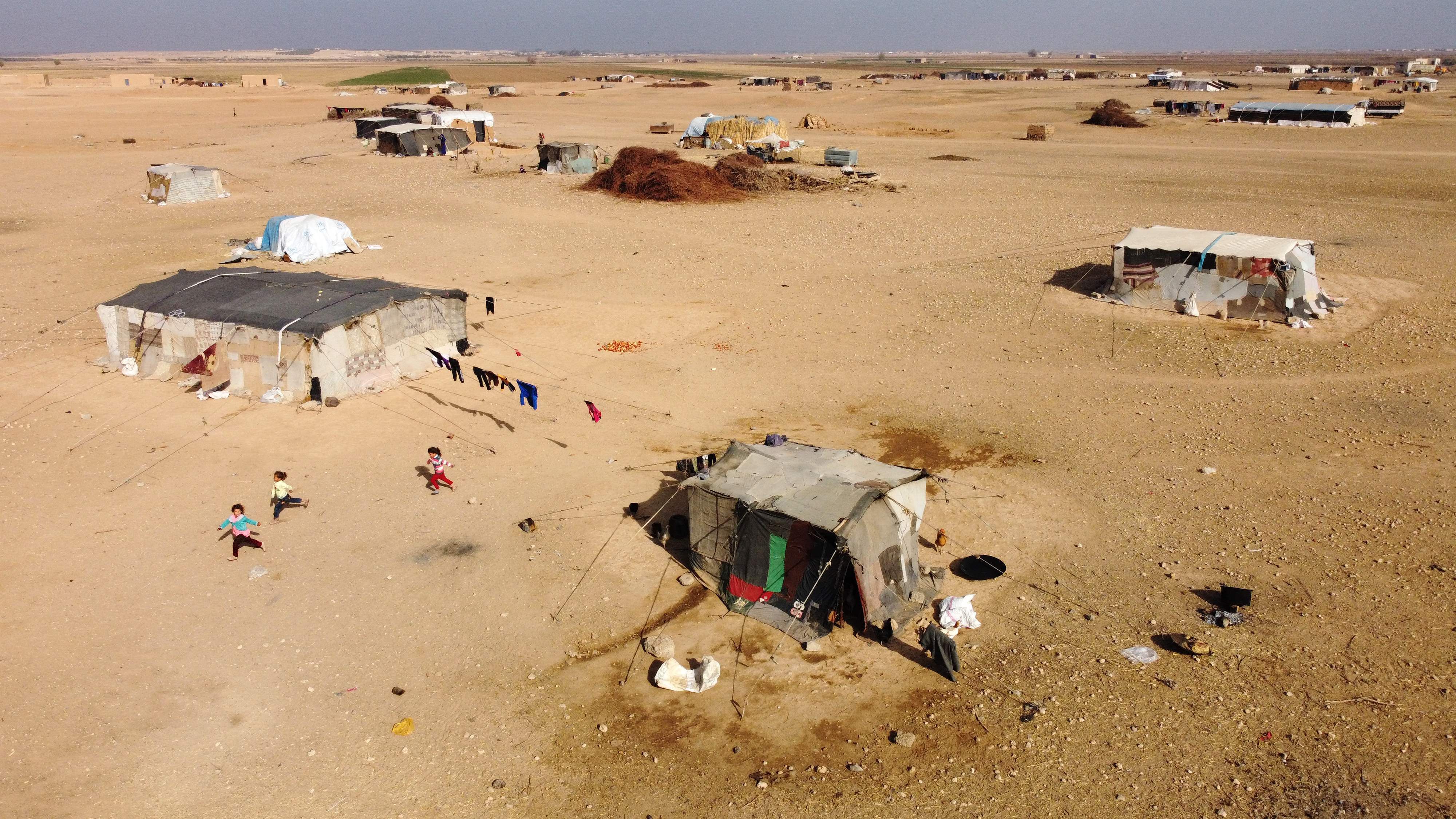 Syrische Flüchtlinge nahe Raqa. Der Nahe Osten und Nordafrika werden zum Hotspot der Klimakrise. Extreme Hitzewellen erhöhen den Druck zur Migration.