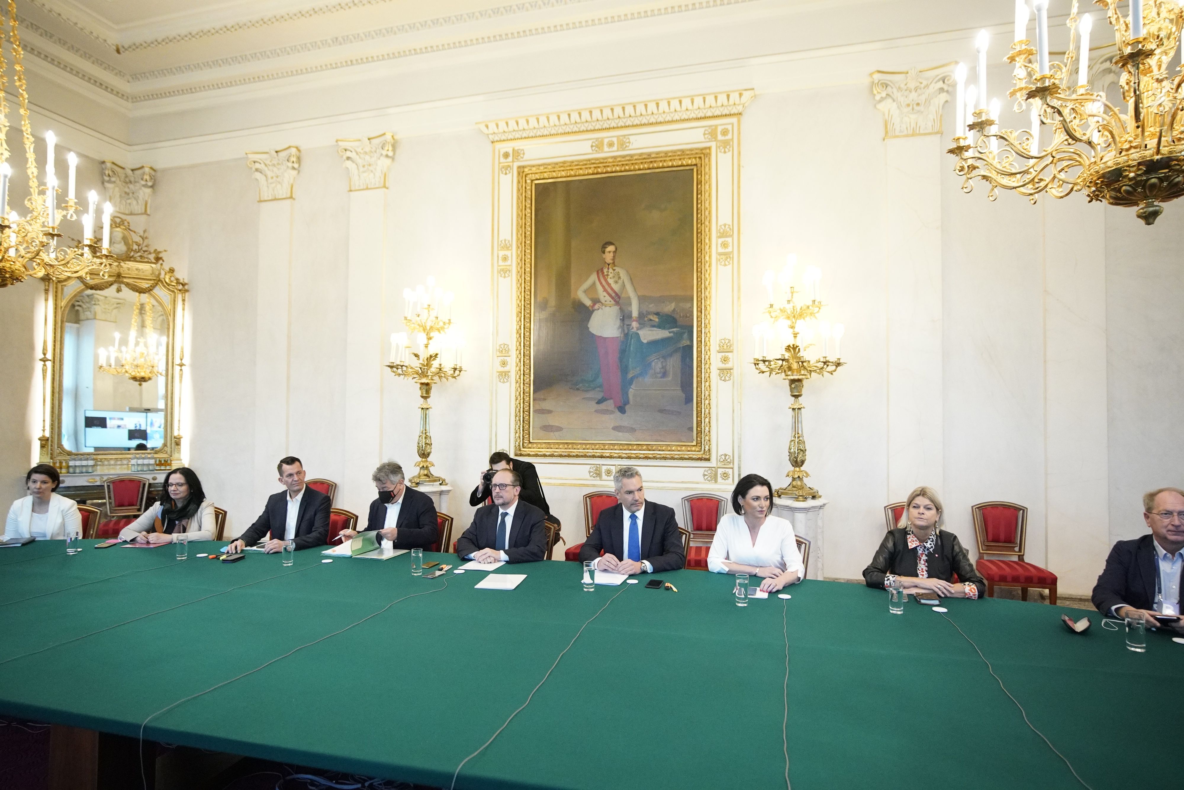 Die Landeschefs sind nur per Videokonferenz beim Gipfel dabei.