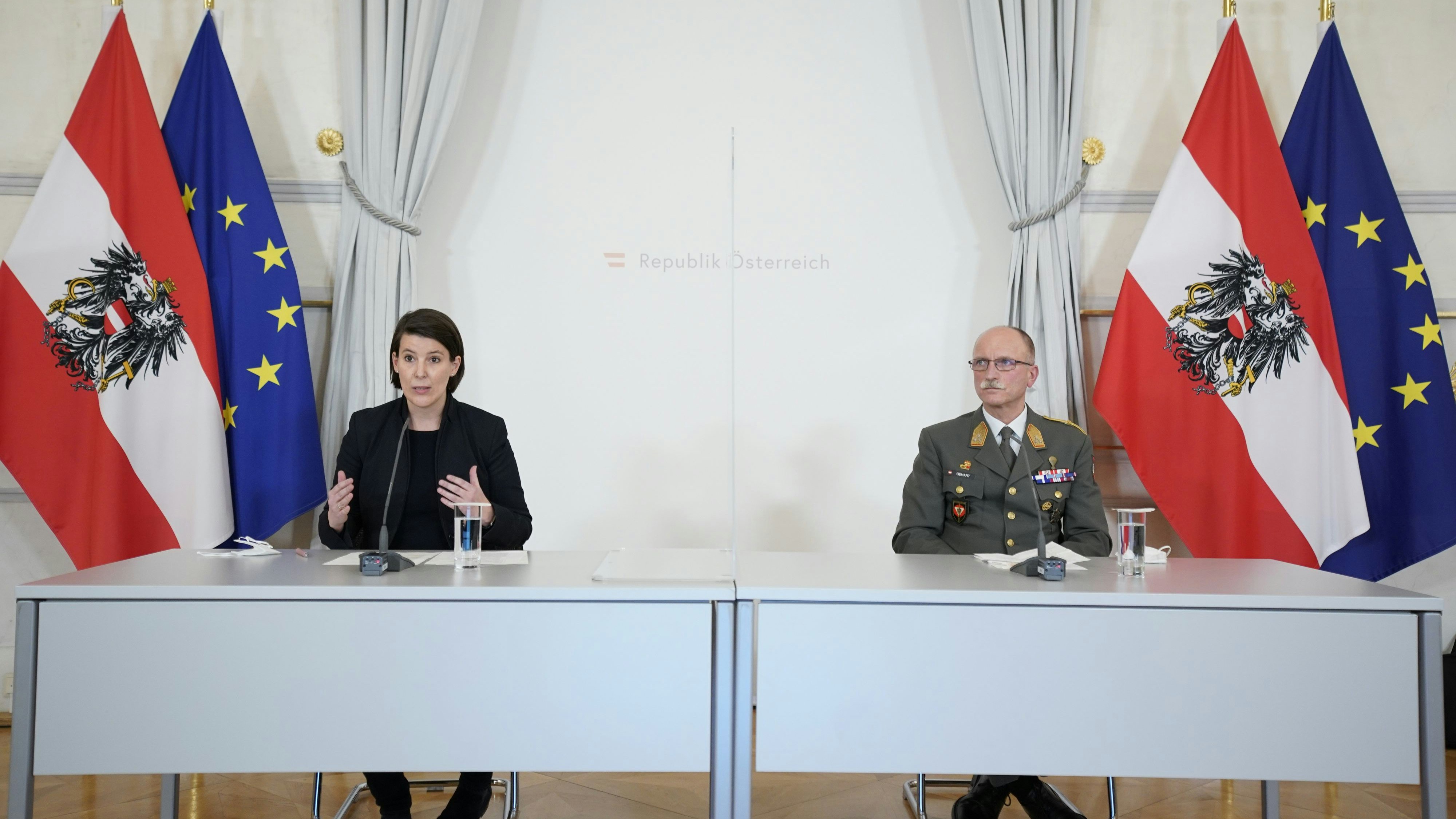 Gecko-Podium: Katharina Reich, Generalleutnant Norbert Gehart