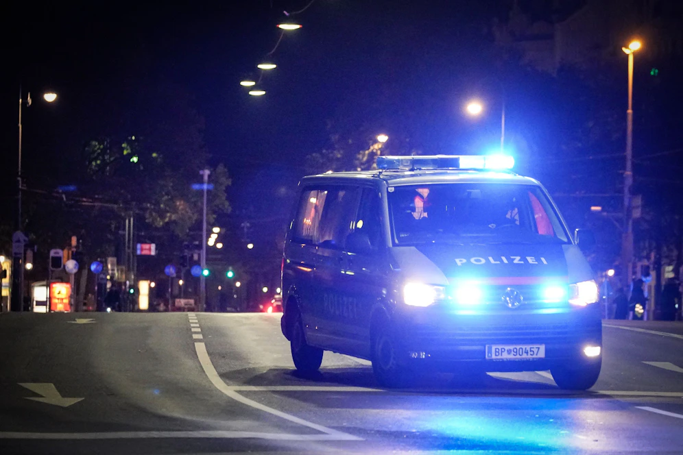 Die Beamten konnten den Lenker nach rund einer halben Stunde aus dem Verkehr ziehen. (Symbolbild)