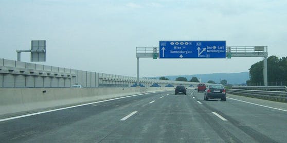 Die A22 vor Korneuburg in Richtung Wien.