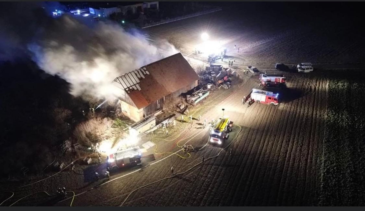 Heute.at - 120 Florianis im Einsatz bei Stadlbrand