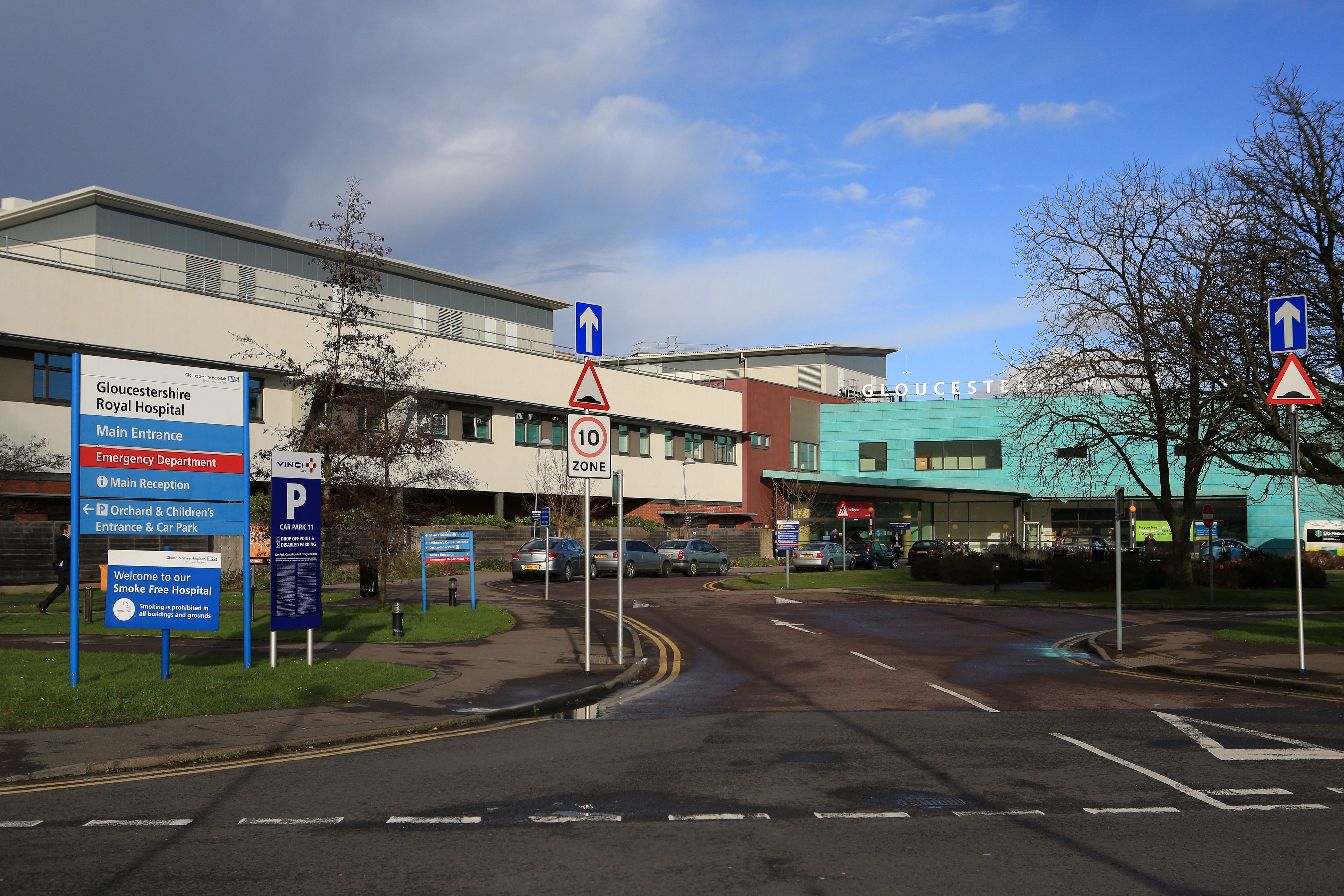 Der Mann wurde im Gloucestershire Royal Hospital behandelt. 