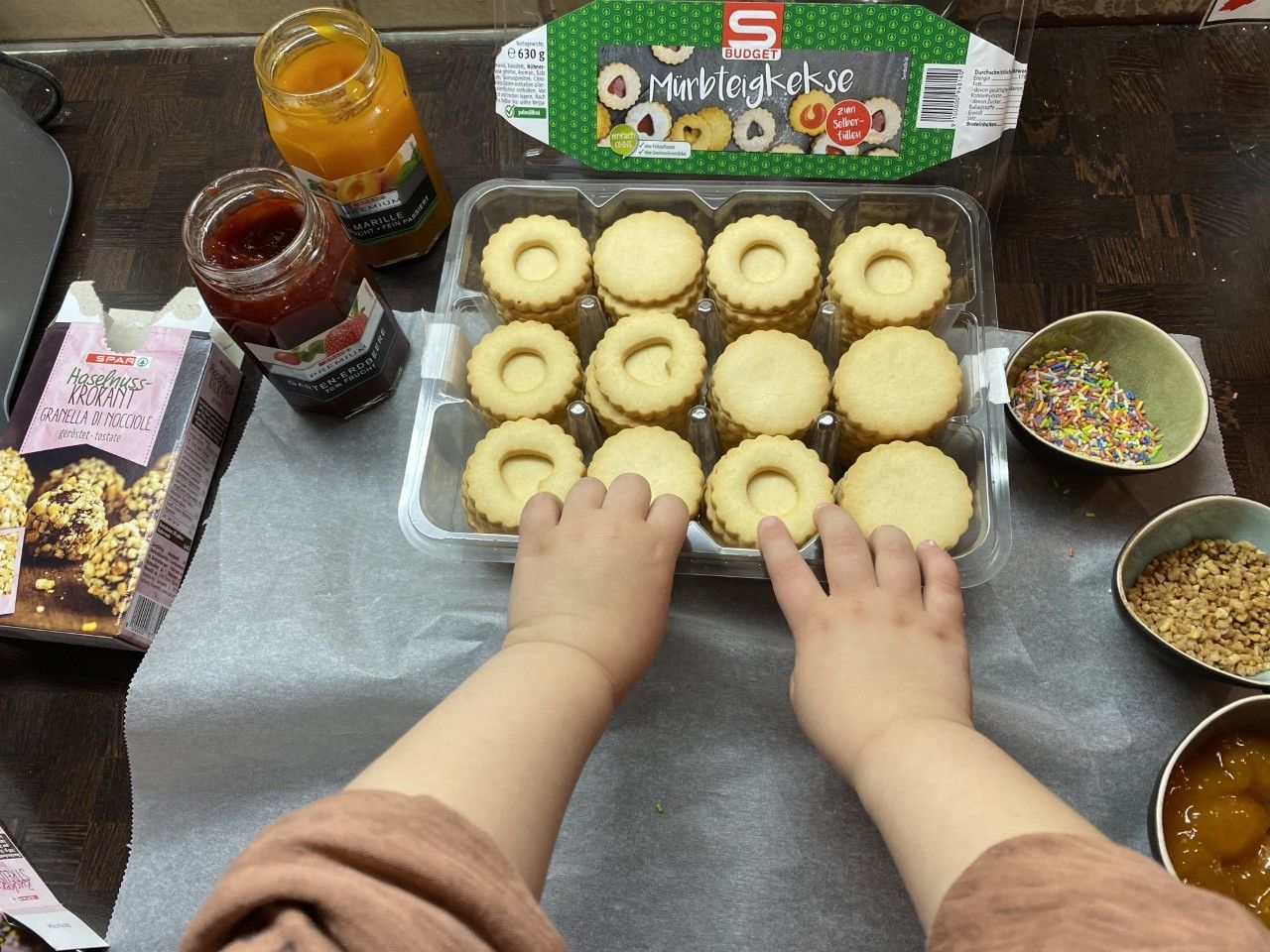 Die S-BUDGET Mürbteigkekse zum Selberfüllen mit 639 Gramm gibt's um 6,99 Euro.