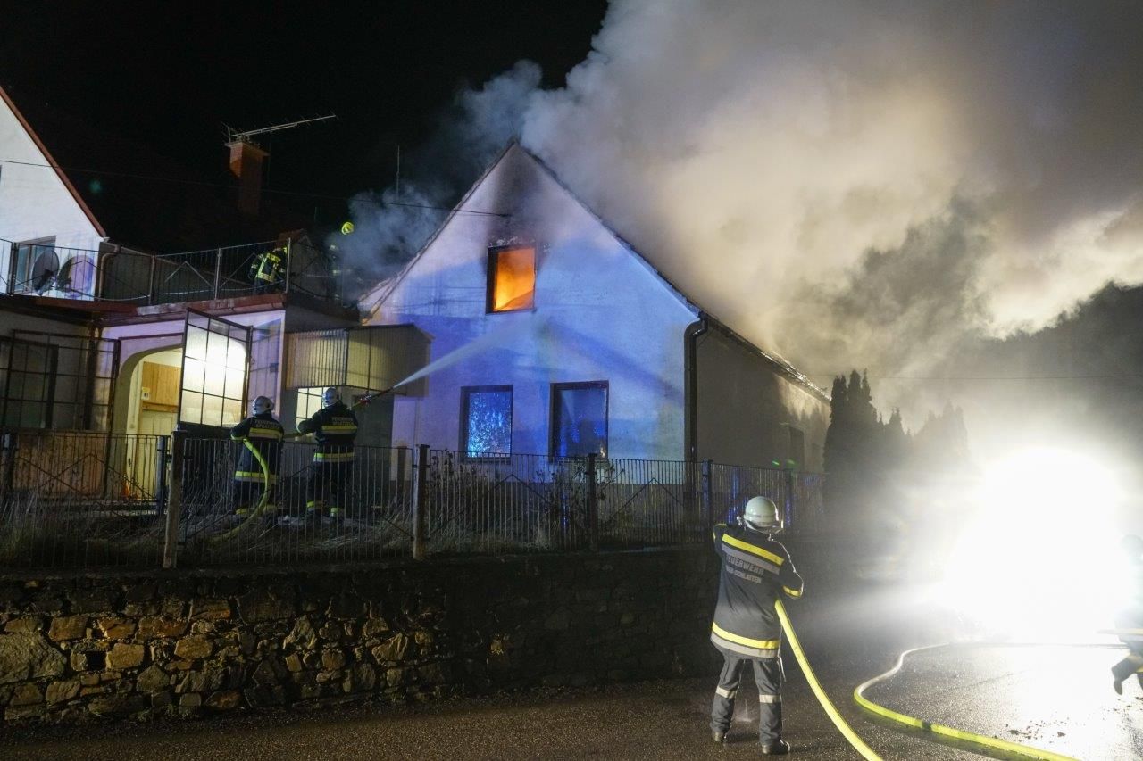 Wohnhausvollbrand in Stickelberg