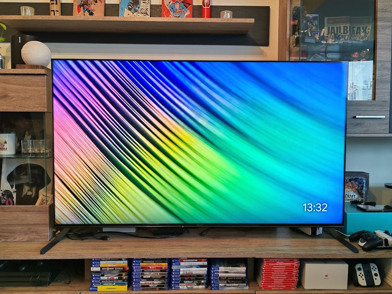 ...Klang und ein brillantes Bild: Der Sony X95J überzeugt auf ganzer Linie, denn Sony versteht es perfekt, aus der "klassischen" Technik das Beste herauszuholen.
