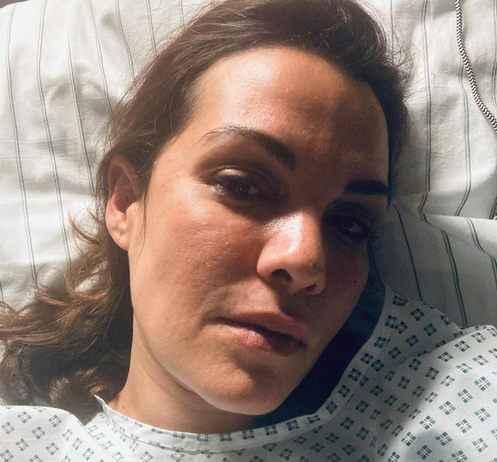 Auf Instagram meldete sich die 41-Jährige aus dem Spital.