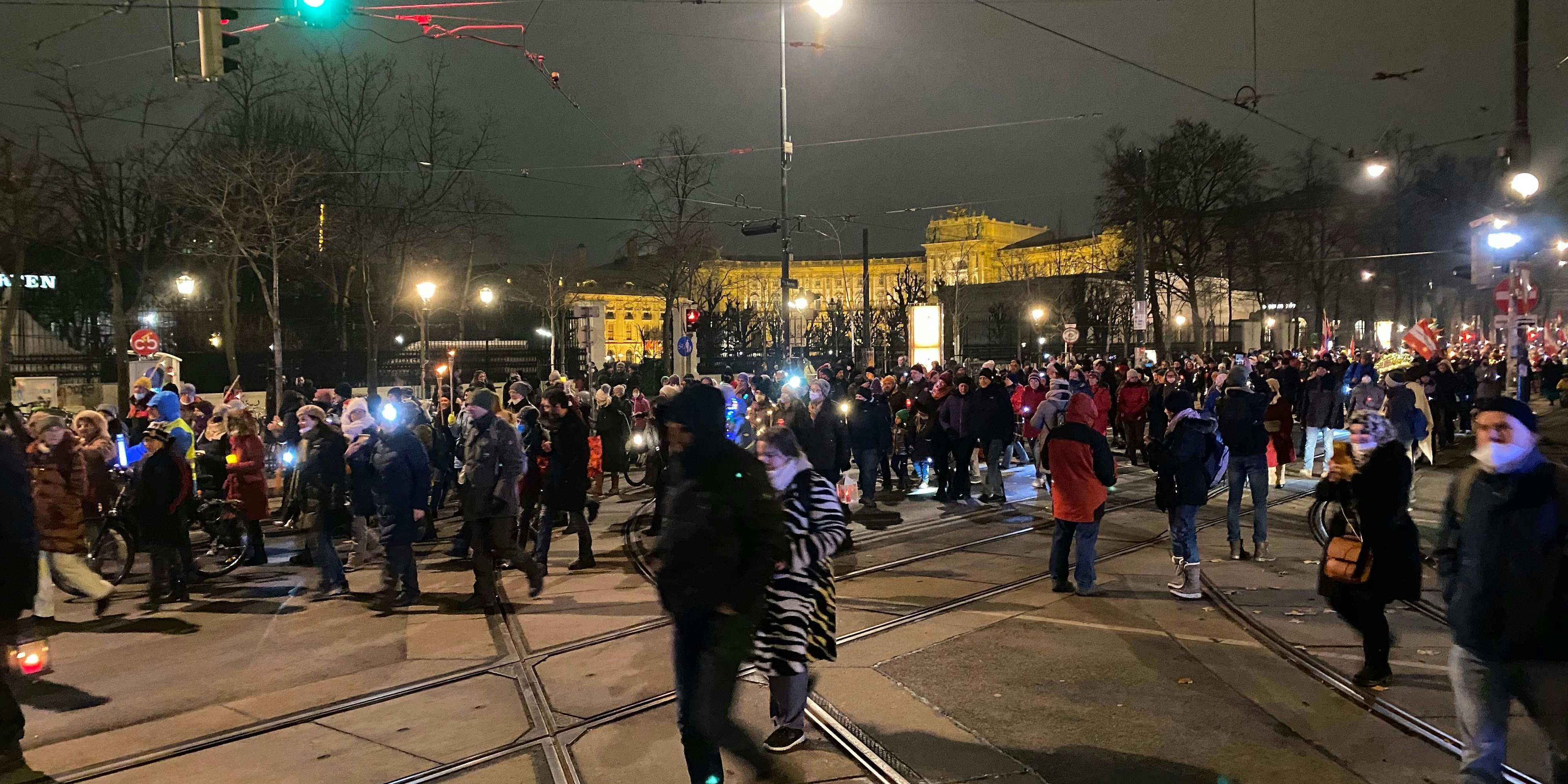 Lichtermarsch der Impfgegner am Stefanitag in Wien