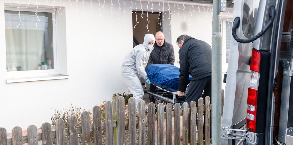 In Glinde (D.) hat ein Mann offenbar zwei Kinder getötet. 