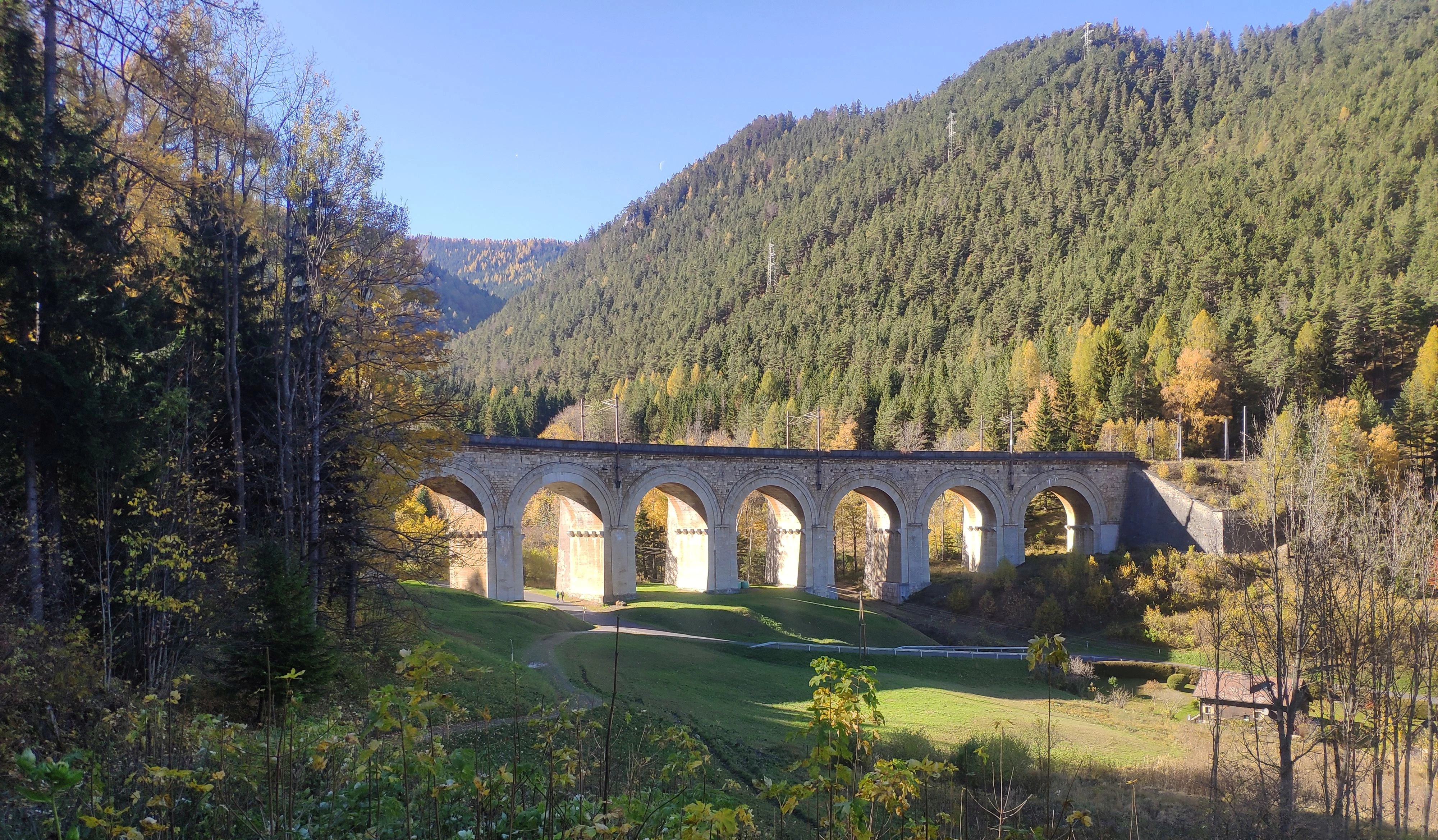 Eines der Bahnviadukte am Semmering.