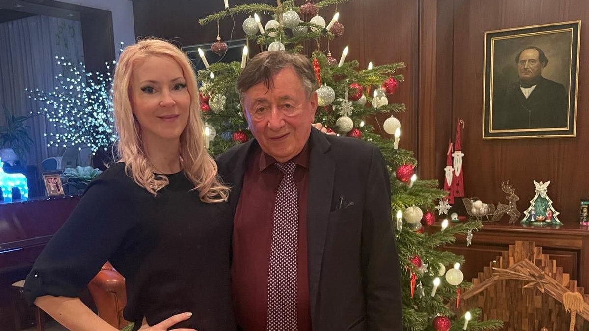 Heute.at - Simone Lugner: Weihnachten ganz nach Mörtels Geschmack