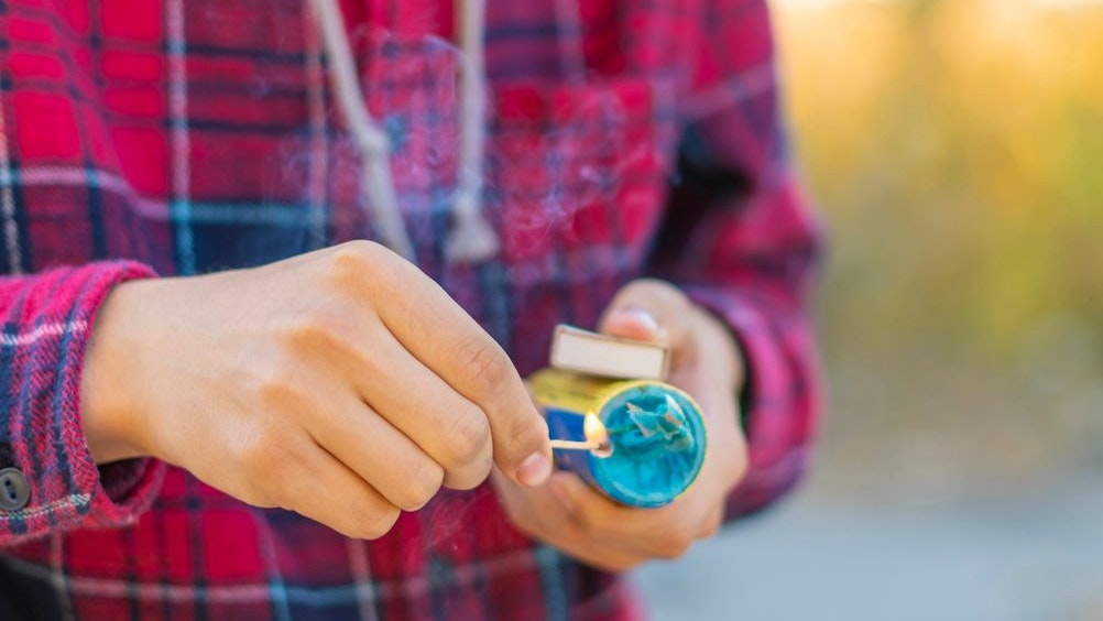 Der Böller explodierte in der Hand des Jugendlichen