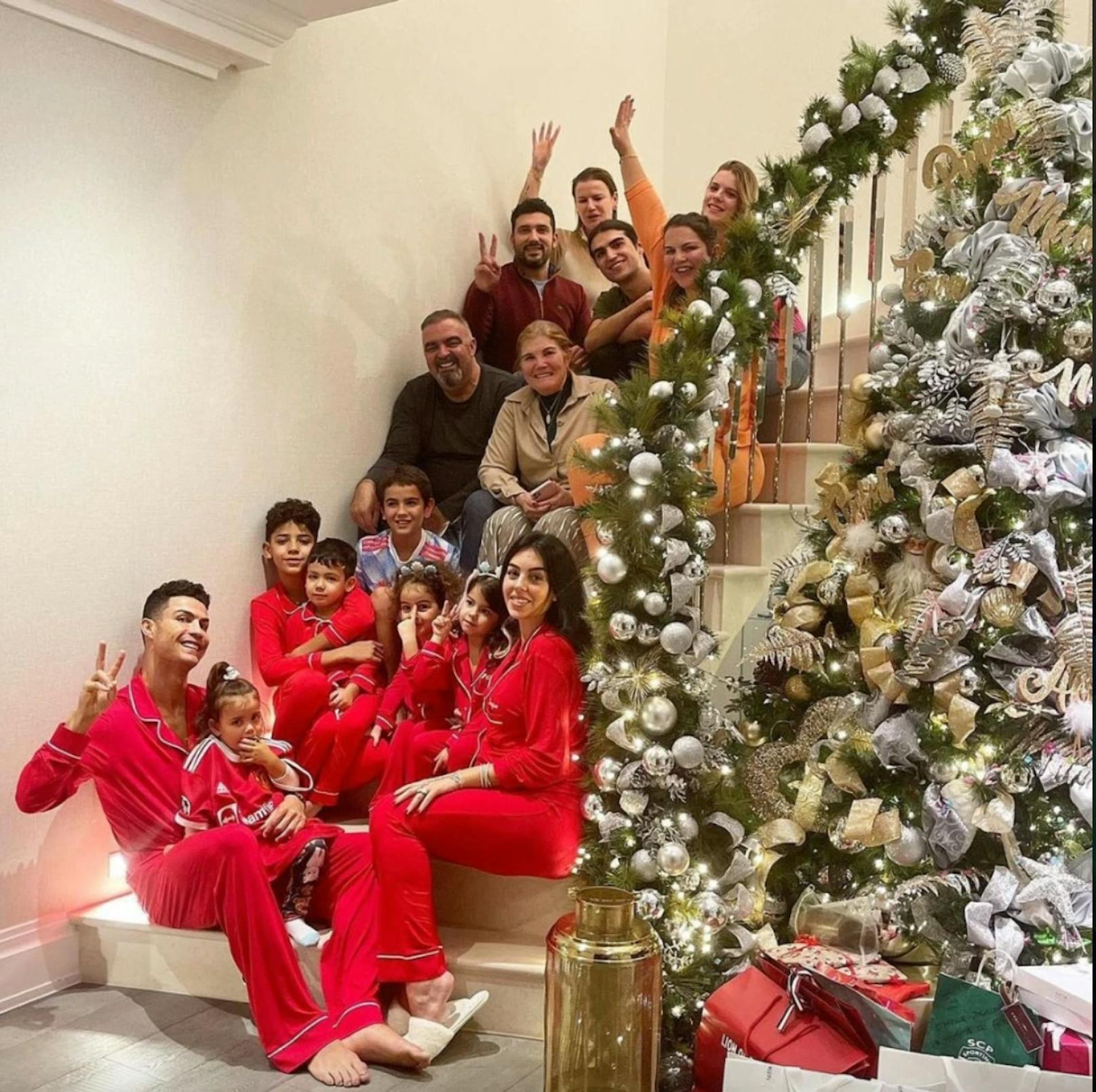 Cristiano Ronaldo feiert Weihnachten mit der Familie.
