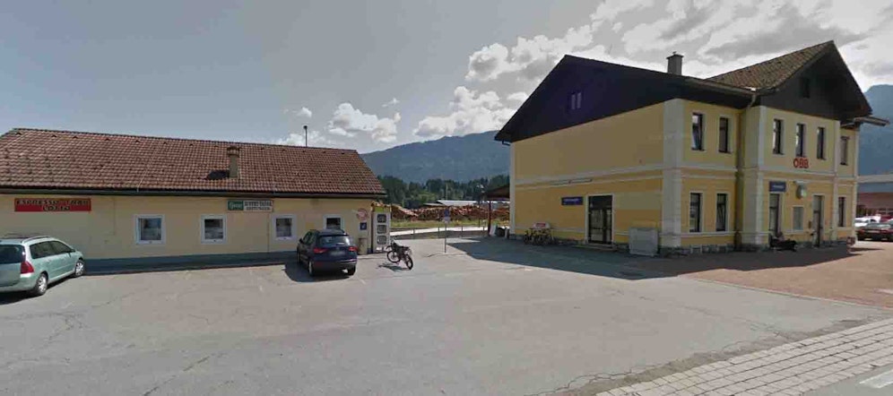 Der Vorfall ereignete sich am Bahnhofsvorplatz in Hermagor.