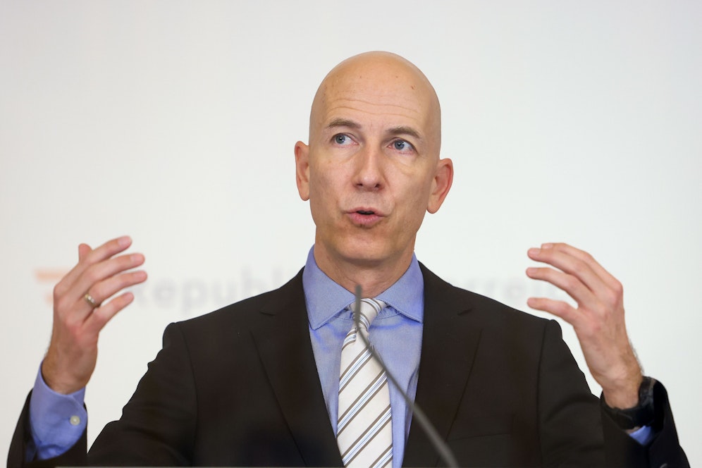 Wehrt sich gegen den Wirbel: Arbeitsminister Martin Kocher.