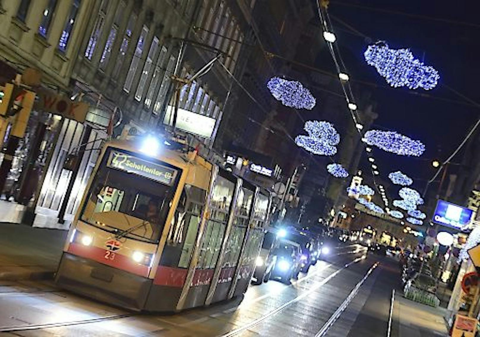 37 Öffi-Linien bringen die Wiener durch die Silvesternacht.