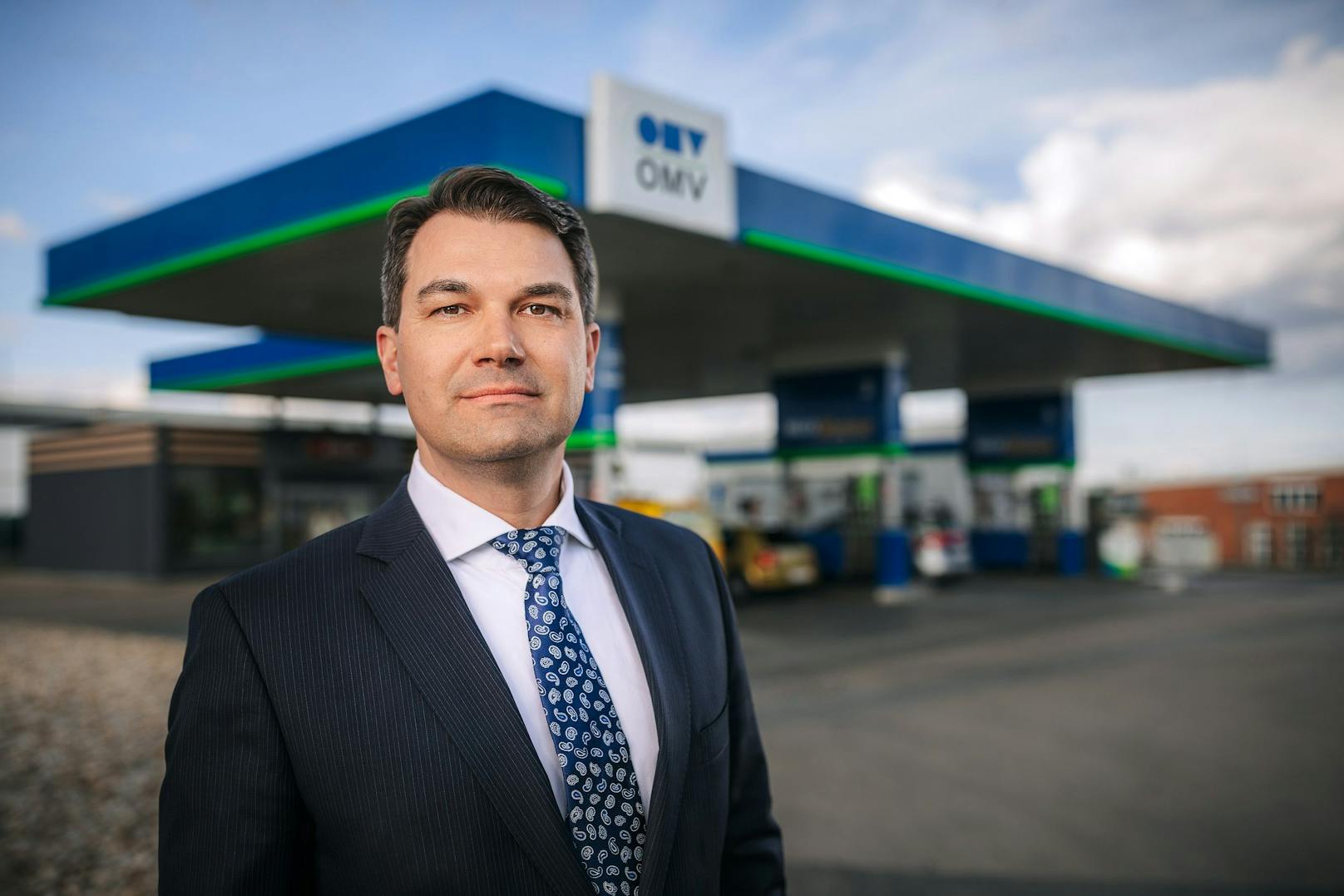 Gernot Gollner, Leiter des OMV Tankstellengeschäfts in Österreich, will die Aktion nun auf weitere VIVA-Shops ausweiten.