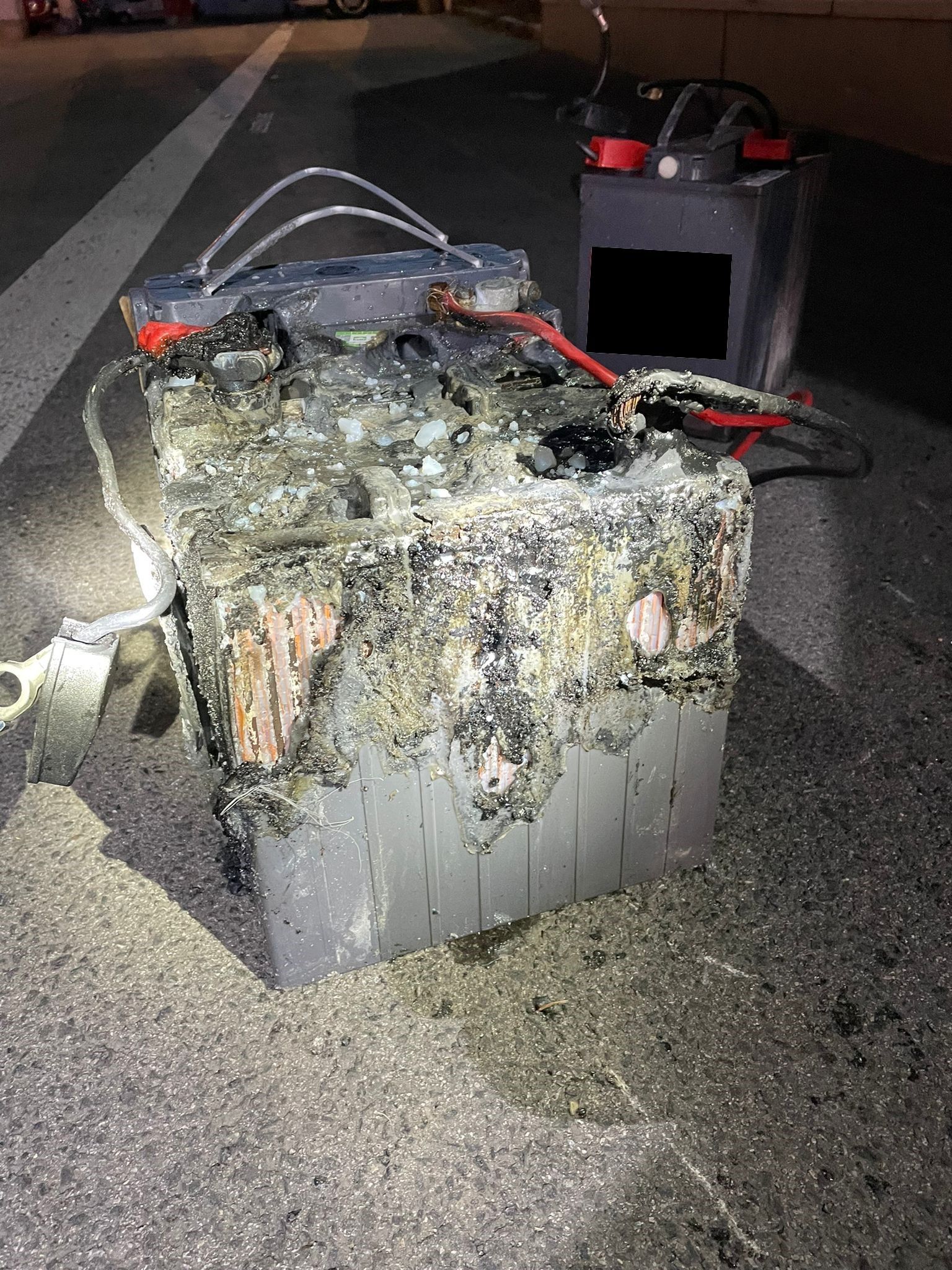 Insgesamt entstand Schaden im fünfstelligen Bereich.