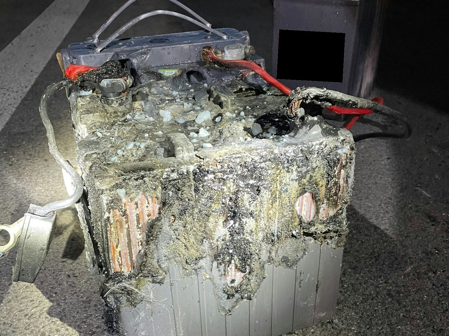 Insgesamt entstand Schaden im fünfstelligen Bereich.