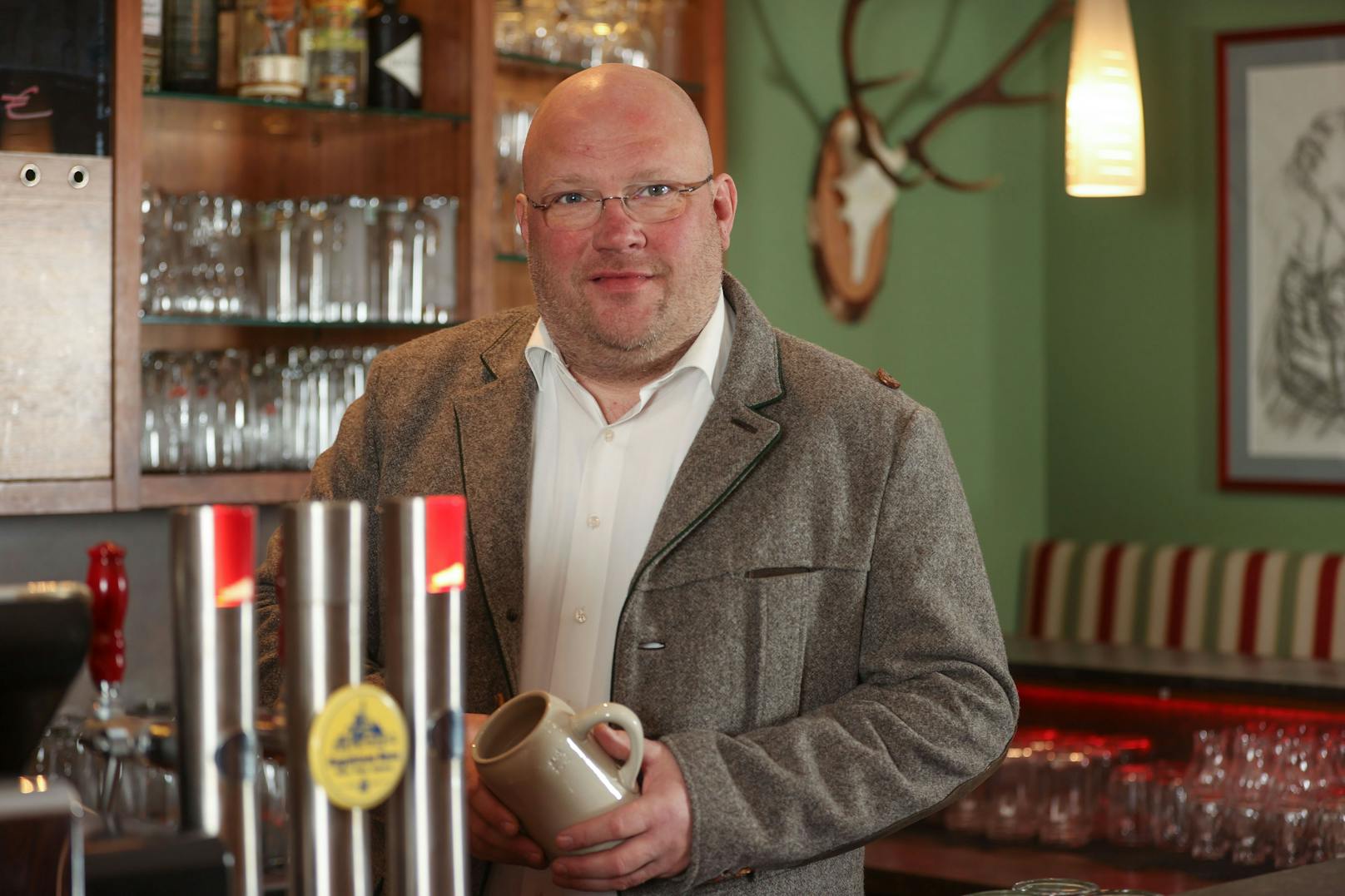 Hotelier und Gastronom Ernst Pühringer ist sauer.